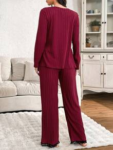 SHEIN 两件套孕妇蕾丝拼接休闲睡衣套装，长袖上衣和裤子，秋季酒红色睡衣套装，女士两件套，冬季