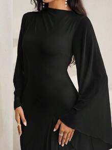 Veilorie 不对称下摆、褶饰、斜领、喇叭袖优雅加长连衣裙 - 黑色 - 查看 7