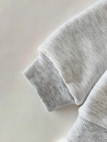 SHEIN Playful Pals 2pcs Toddler Boys' Comfortable Casual Round Neck Bear Embroidery Hem Long Sleeve Top And Side Pocket Bear Embroidery Pants Set, Versatile For Spring/Autumn Everyday Wear Baby Set Autumn Winter Season - Multicolor - View 4