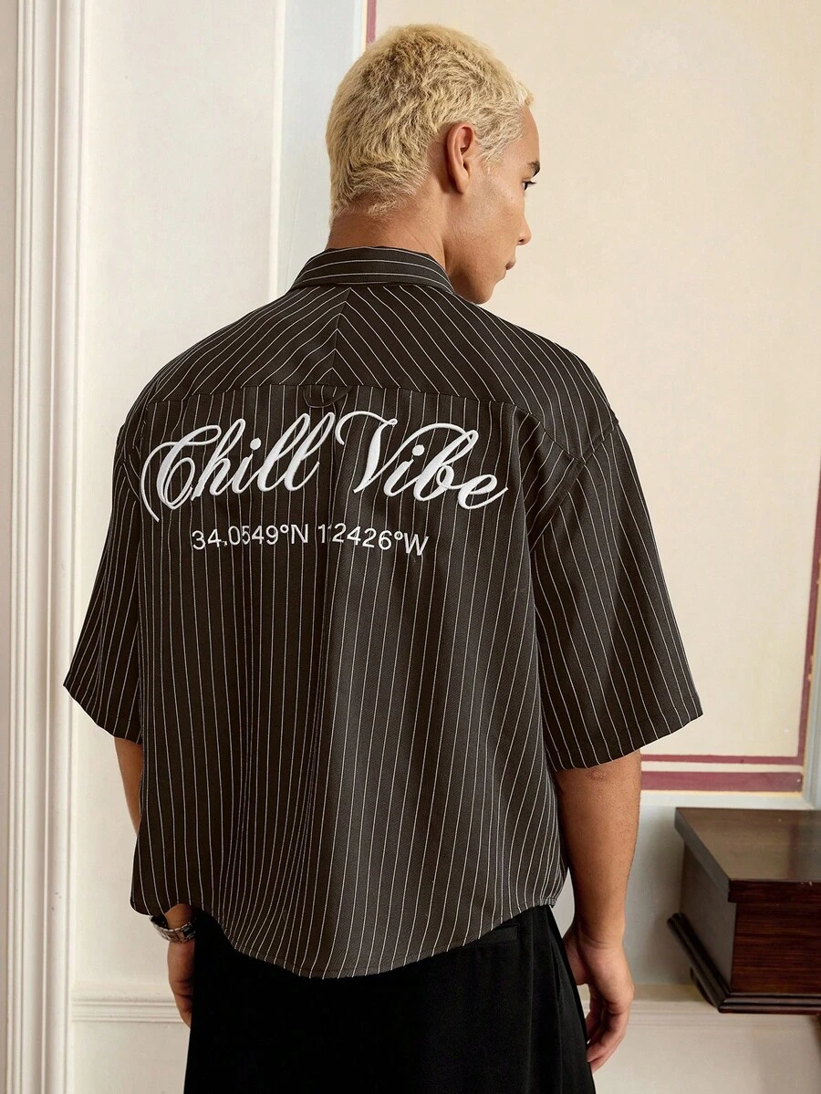 SWAVVY 标准尺寸男士时尚休闲蓝白条纹短袖花卉刺绣宽松衬衫 - 棕色 - 查看 1