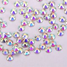 Cristales de Rhinestone de vidrio con fondo dorado para decoración de ropa DIY (los diamantes AB tienen diferentes colores bajo diferentes condiciones de iluminación)