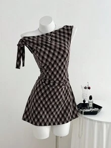 Elamini 不对称领口无袖菱形格子连衣裙 - 卡其色 - 查看 1