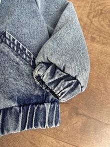 SHEIN 男婴时尚水洗休闲保暖蓝色牛仔连帽拉链宽松外套，新品，适合宝宝秋冬日常穿着、街头风、万圣节和圣诞节，保暖内衬外套，冬季外套 - 中等水洗藍 - 查看 5