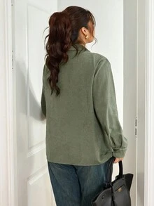 Lounesse Plus Size Satin Collar Basic Open Front Shirt, Casual & Minimalist Style, Suitable For Office, Commute And Everyday Wear - Green - View 2