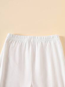 SHEIN 6件套男婴套装，包含3件白色针织长袖连体衣和3条松紧腰裤，适合所有季节，日常穿着，可叠穿，适合3个月至24个月的男婴。新生儿服装，天然婴儿服装，新生儿中性服装，婴儿服装，中性新生儿服装，新生儿针织套装，婴儿服装，中性连体衣，婴儿服装。 - 白色 - 查看 5