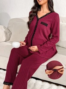 SHEIN 两件套孕妇蕾丝拼接休闲睡衣套装，长袖上衣和裤子，秋季酒红色睡衣套装，女士两件套，冬季