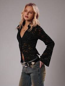 TRNVIE 1 件女式黑色蕾丝植绒腰部收紧低领喇叭袖复古波西米亚优雅长袖 T 恤，秋季 - 黑色 - 查看 1