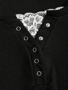 Sweetra Camiseta de Manga Longa com Gola Alta e Detalhe em Renda, Cor Sólida, Outono - Preto - Visão 4