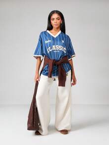 Missguided x Playboy 大学风格棒球服超大条纹T恤，印有数字，经典运动风格设计和复古学院风 - 藍色 - 查看 3