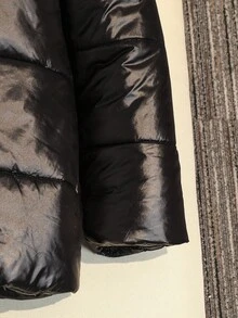 女童休闲时尚中长款亮面连帽外套，可爱耳朵设计，宽松舒适，适合冬季日常穿着、通勤、户外活动、聚会、拍照等场合。 - 黑色 - 查看 4