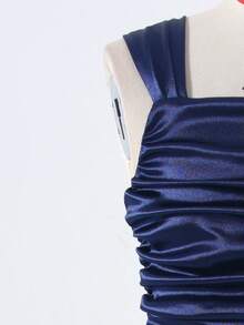 Tween Girl Elegant Minimalist Sophisticated High Waist Long Dress With Square Neck, Waist Cinching Design, Satin Fabric, Suitable For Graduation, Prom, Christmas Party, Formal Occasions, Navy Blue