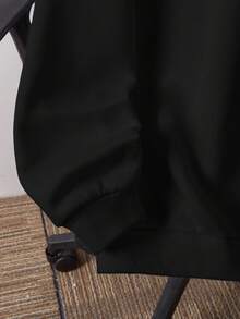 SHEIN 青少年男童一件装休闲简约舒适百搭保暖超值简约手写文字印花针织连帽卫衣，适合返校季、秋季、秋冬季、Y2K锐舞派对、假期、节日、万圣节、圣诞节等场合穿着，休闲舒适，印花卫衣，价格实惠。 - 彩色 - 查看 4