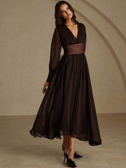 Aveloria Modichic Europeisk och amerikansk stil med V-ringning och satinbälte, moderiktig, utsvängd långärmad klänning för pendling, höst/vinter