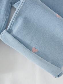 两件套女童套装：粉色修身罗纹上衣，搭配绣有爱心图案的直筒牛仔裤，简约时尚，适合春、秋、冬季穿着。 - 粉色 - 查看 6