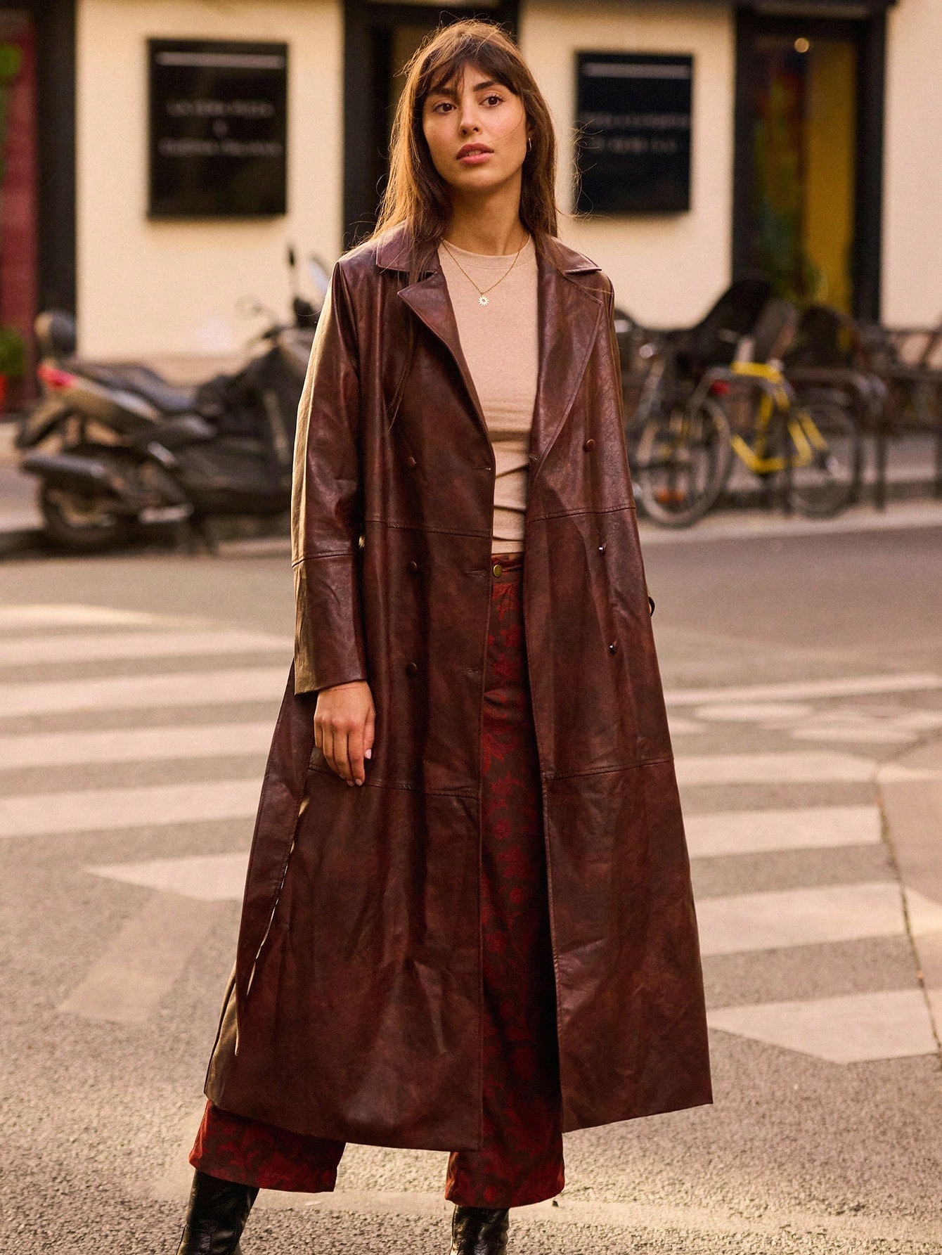 Abrigo de trinchera de doble botonadura de piel sintética marrón, abrigo de piel marrón para mujer de otoño, abrigo de trinchera premium