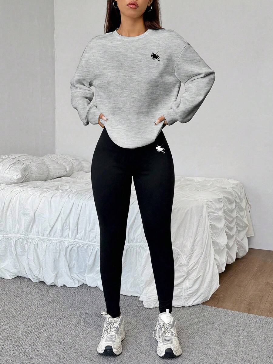 SHEIN EZwear 2件套小马印花图案宽松圆领运动衫和紧身打底裤,秋冬 - 彩色 - 查看 1