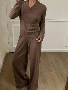 DAZY 女式纯色重叠 V 领长袖褶皱毛衣和针织裤休闲两件套，秋季 - 棕色 - 查看 1