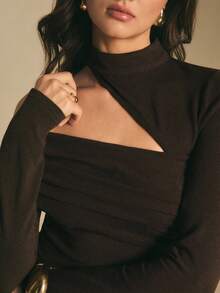 Poéselle Women's Brown Stand Collar Long Sleeve Cutout Ruched Fitted Fashion T-Shirt,Soft Knit Fabric, Fashionable And Warm,Off-Shoulder Top,Elegant Women's Top,Brown Top,Suitable For Daily Wear, Going Out, Commuting,Fall/Winter - Black and White - View 4