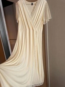 Dazy Plus 大码女式撞色蕾丝优雅中长睡袍 - 杏色 - 查看 9