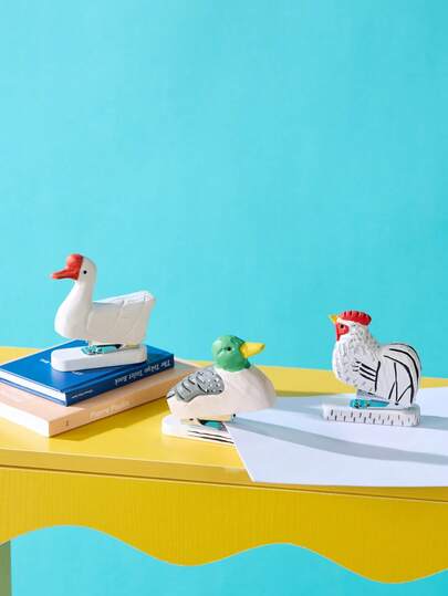Joivida 1 Pc Wooden Craft Small Carved Stapler (In Duck, Rooster, And Goose Designs) – A Creative Ornament. Suitable For Use On Study Desks/Desktops To Staple Books And Placed As A Decorative Piece On Living Room Coffee Tables.