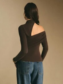 Poéselle Women's Brown Stand Collar Long Sleeve Cutout Ruched Fitted Fashion T-Shirt,Soft Knit Fabric, Fashionable And Warm,Off-Shoulder Top,Elegant Women's Top,Brown Top,Suitable For Daily Wear, Going Out, Commuting,Fall/Winter - Black and White - View 7