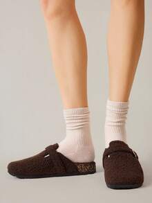 Solecia 女士搭扣设计圆头毛绒拖鞋，圣诞节必备 - 咖啡棕 - 查看 10