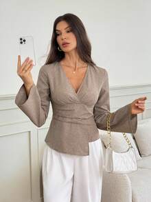 SHEIN Tall Áo chui đầu cổ chữ V tay loe dài, viền bất đối xứng, eo nhún phong cách mới dành cho người đi làm, phù hợp cho mùa thu/đông - Màu be - Xem 5