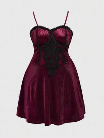 Goth فستان مخمل بتصميم دانتيل رومانسي عتيق بلون أحادي للمقاسات الكبيرة