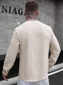 Manfinity CasualCool Men's Crinkle Fabric Printed Round Neck Long Sleeve Shirt, Casual Vacation Home Gathering Office Party Versatile Style, Best Gift For Boyfriend Or Husband, Fall