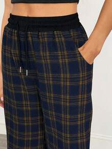 SHEIN Tall Lässige mehrfarbige karierte Hose mit weitem Bein für Damen, lange Hose aus gewebtem Stoff mit Taschendetails und verstellbarem Kordelzug, karierte Hose, lockere Hose für Damen, Pyjamahose, Loungehose, Hose mit weitem Bein für Damen