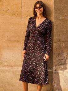 lacRébo Váy midi in hoa cổ chữ V sâu, tay dài và eo ôm sát - Trang phục mùa thu cho nữ - Trang phục mùa thu - Trang phục mùa thu cho nữ - Mùa thu đông - Nhiều màu - Xem 5