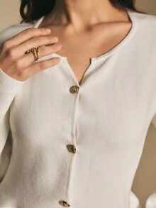 Poéselle 女式优雅荷叶边下摆金属单排扣长袖开衫，秋季 - 白色 - 查看 5