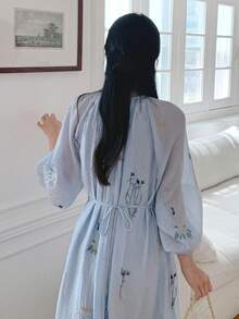 DAZY 女士V领收腰宽松刺绣中长连衣裙碎花连衣裙 - 藍色 - 查看 5