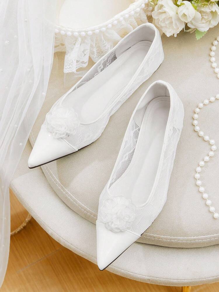 CUCCOO HITCHD Women's Floral Embroidered Lace Patchwork Pointed Toe Flats, Elegant Fashion Comfortable Sweet Romantic White Mesh Faux Leather Ballet Flats, Suitable For Valentine's Day, Weddings, Halloween, Christmas, Thanksgiving, New Year, Spring Festival, Birthdays, Parties