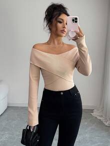 SHEIN Elenzya 25-30+ 罗纹针织交叉露肩长袖优雅T恤，休闲秋冬 - 卡其色 - 查看 1