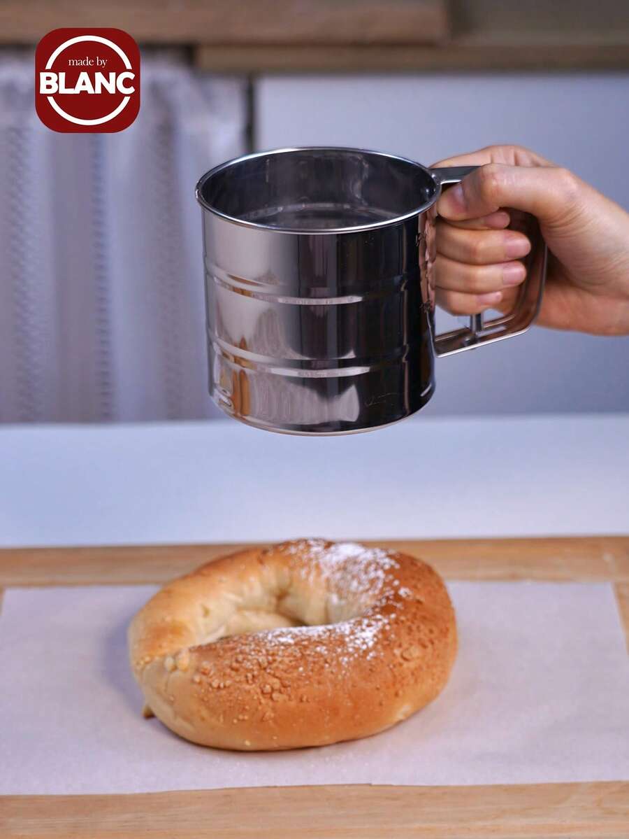 1入組不銹鋼麵粉篩銀色手持式自動糖粉篩搖動烘焙篩