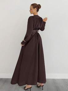 Siren Gaze Elegante ropa de otoño marrón para mujeres, nuevo vestido largo con cintura ceñida de cuello en V profundo y cinturón de PU con estilo de dinero viejo de lujo para ropa de invierno para mujeres, adecuado para trabajo, casual de negocios, fiesta, Halloween, Navidad, Acción de Gracias, Año Nuevo, vestido de fiesta largo y elegante casual para otoño e invierno