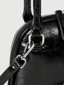 DareSee Mini sac à main décoré de métal à la mode avec pendentif. Idéal pour les festivals de musique, les fêtes Y2K, la rentrée scolaire et les cadeaux de Noël