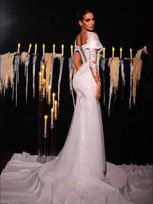 Glamrae Váy maxi đuôi cá dài tay trễ vai thêu hạt cườm trắng sang trọng, gợi cảm, dáng suông, dáng xòe rộng, phù hợp cho mùa cưới, váy cưới, những dịp trang trọng - trắng - Xem 1