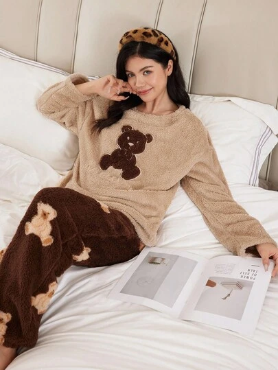 SHEIN 2pcs Teen Girls Cute Double-Sided Plush Bear Pattern Embroidered Crew Neck Long Sleeve Pajama Set, Casual Loungewear