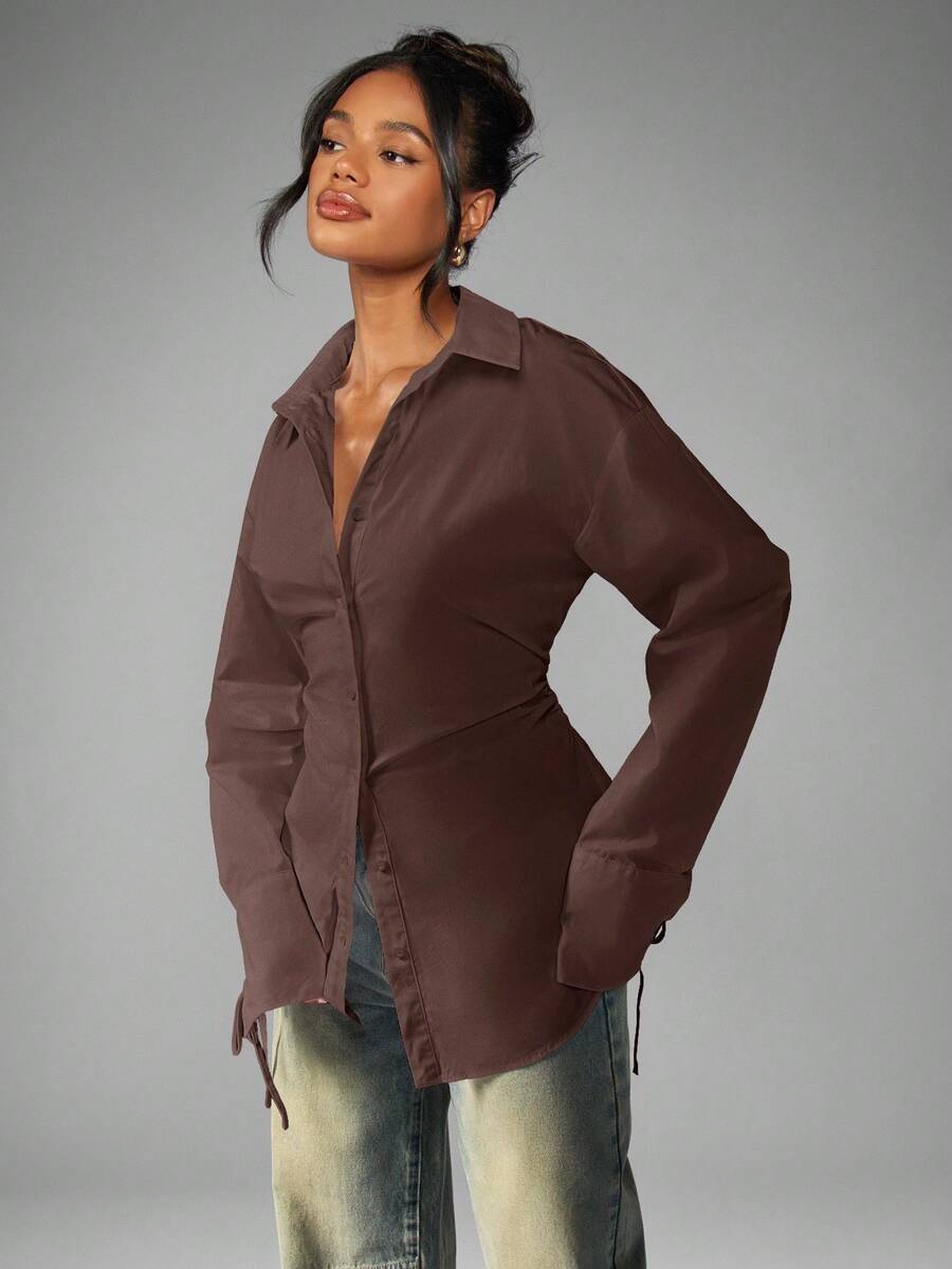 MISSGUIDED Áo sơ mi cài nút eo nhún bèo thanh lịch cỡ lớn, áo cánh vừa vặn có cà vạt ở cổ tay, trang phục công sở thường ngày, trang phục công sở thu đông, trang phục nổi bật - màu nâu - Xem 1