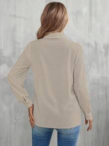 Camisa de manga larga elegante para oficina con botones y volantes en la parte delantera de un solo color - Caqui - Ver 2