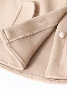 SHEIN 一件少女斗篷外套，带可拆卸帽子和人造毛领，优雅甜美，适合日常、度假和各种活动穿着。