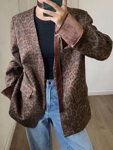 Livesso Blazer holgado de terciopelo con estampado de leopardo para mujer, atuendo de negocios de otoño - Café integral - Ver 4