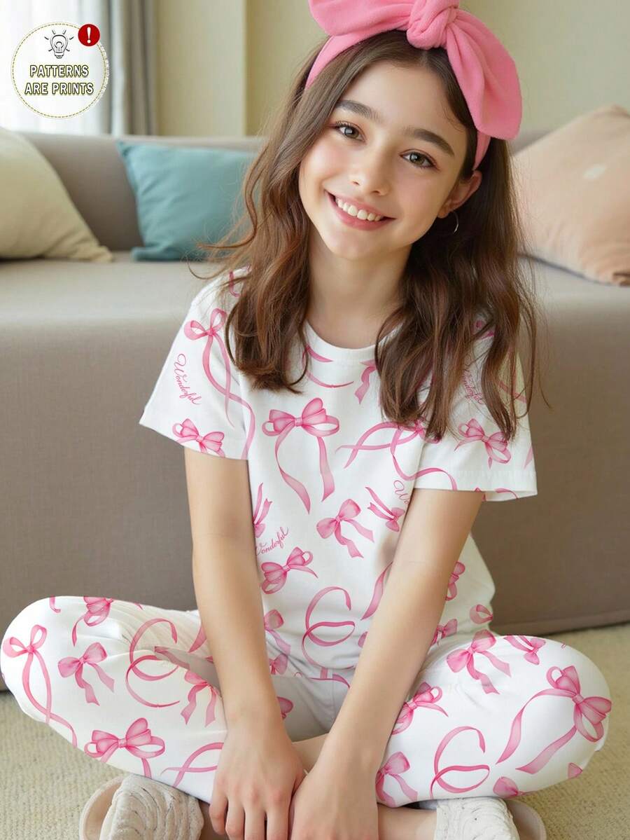SHEIN 青少年女孩休闲可爱甜美粉色蝴蝶结印花，粉色芭蕾风格，短袖圆领T恤上衣和紧身打底裤家居服套装，女孩风格，日式甜美，日本少女时尚，休闲舒适 - 彩色 - 查看 1