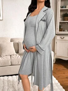 Moonlight&Mama 2pcs Contrast Trim Minimalist Collar Casual Letter Embroidery Robe & Slip Dress Maternity Loungewear Set, Fall Clothes, Cozy Outfit - Light Grey - View 1