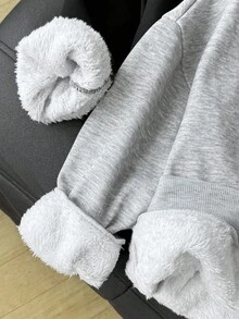 SHEIN 2 件套青少年女孩保暖内衬运动衫套装，宽松圆领长袖马刺绣设计，黑色和灰色，秋冬