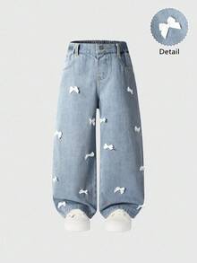 SHEIN Explorewe 2025 Otoño/Invierno Nuevas Llegadas, Pantalones vaqueros con lazo de moda para niñas, Pantalones vaqueros rectos casuales y retro para niñas, Denim lavado vintage azul claro para todas las estaciones, Estilo retro Y2K de ropa de calle, Cintura elástica, Suelto, Pierna recta, Pierna ancha, Lazo, Denim de algodón suave y cómodo, Adecuado para salidas diarias, escuela, transporte, fiesta, hogar, festivales Ropa con lazos Lazos en la ropa Ropa mona - Lavado ligero - Ver 2