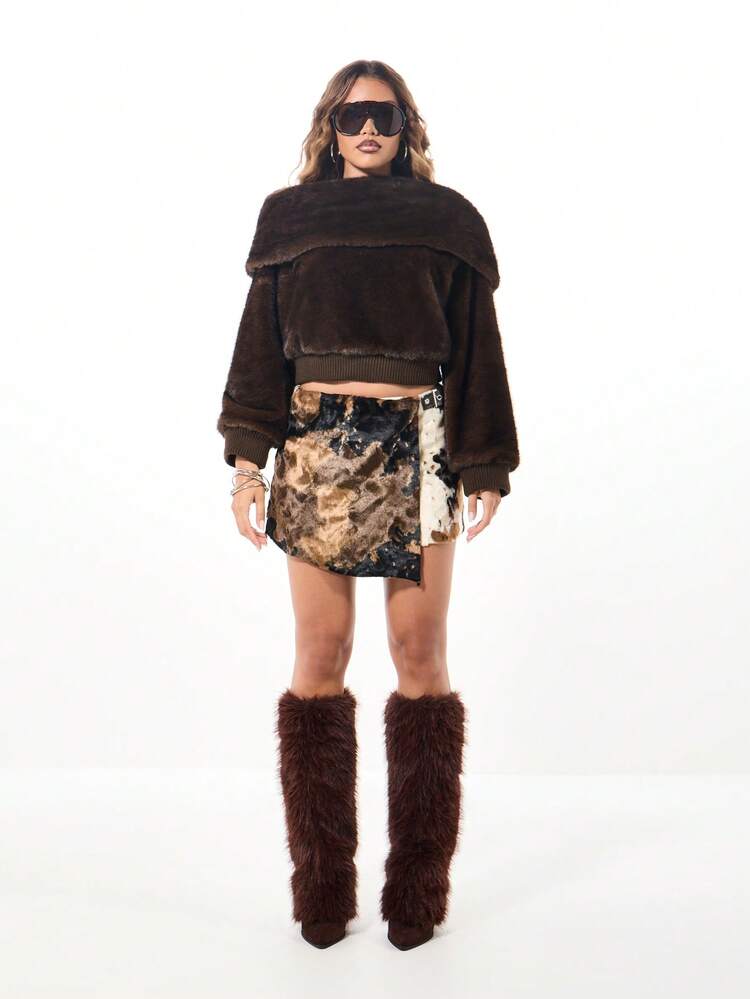 SUMWON Luxurious Faux Fur Bomber Jacket Plush Winter Cropped Coat With Oversized Collar Ribbed Cuffs Fashion Statement Piece Furry Outerwear Evening Party Wear