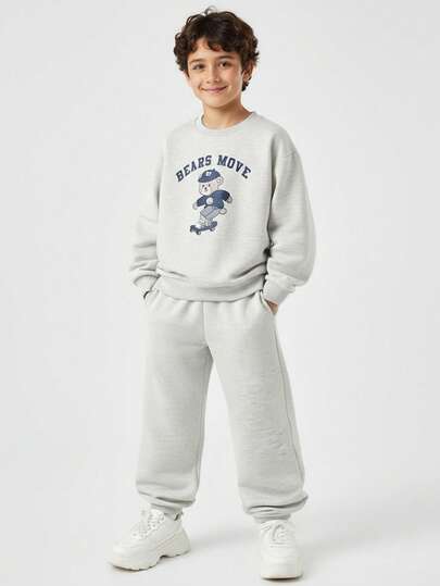 JNSQ 2 件套男童宽松圆领运动衫，带有有趣的滑板熊印花和宽松运动裤，适合秋冬日常穿着、户外活动、度假、街头服饰、派对和休闲